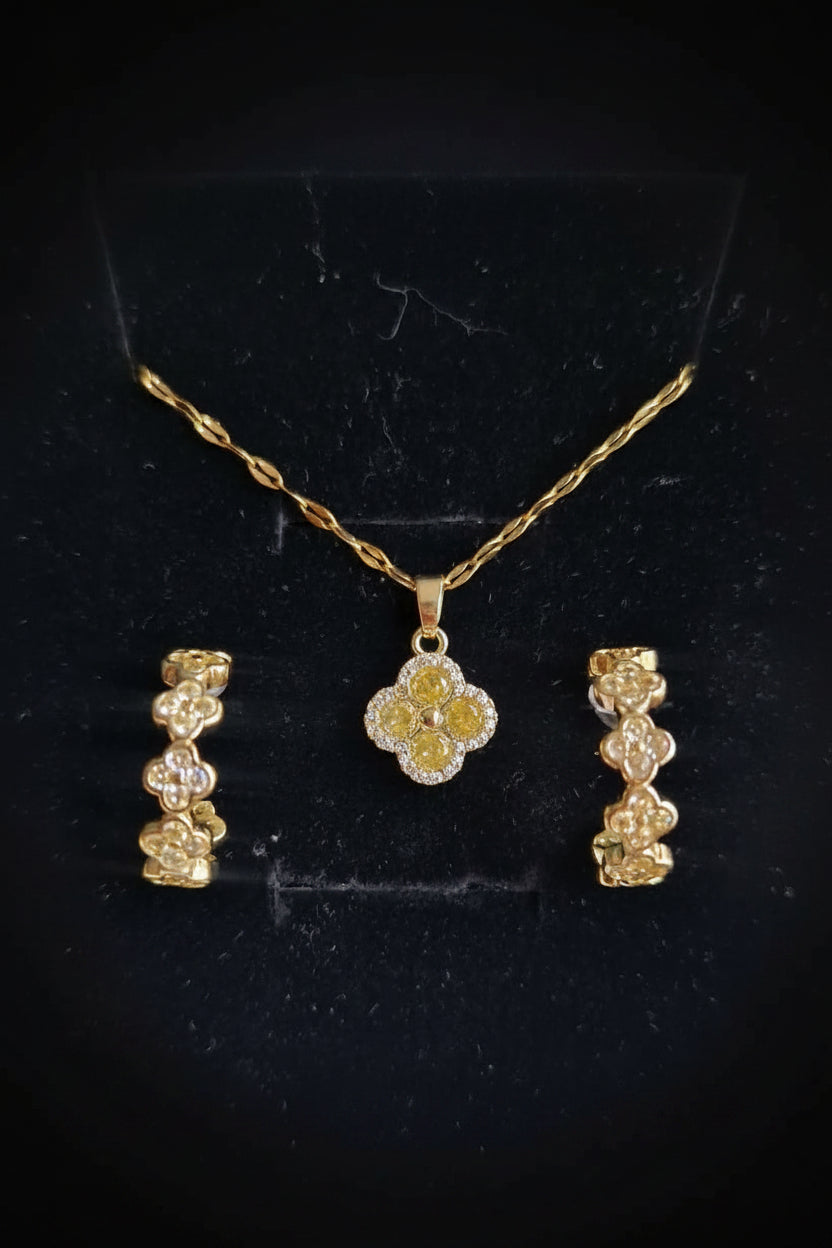 Clover Jewellery Set - Gold Tone