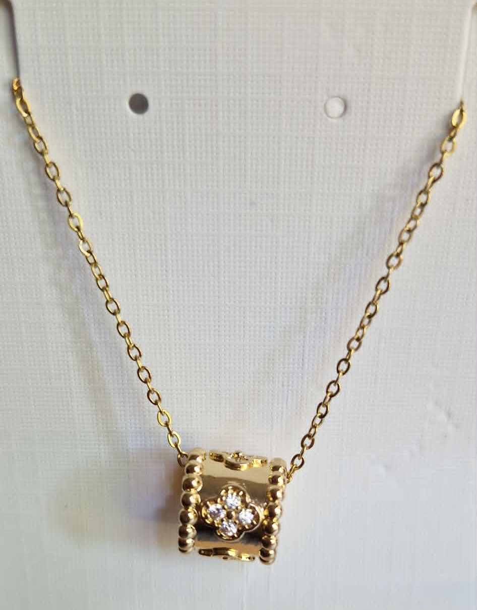 QTEEFY Luxe Cylinder Pendant Necklace