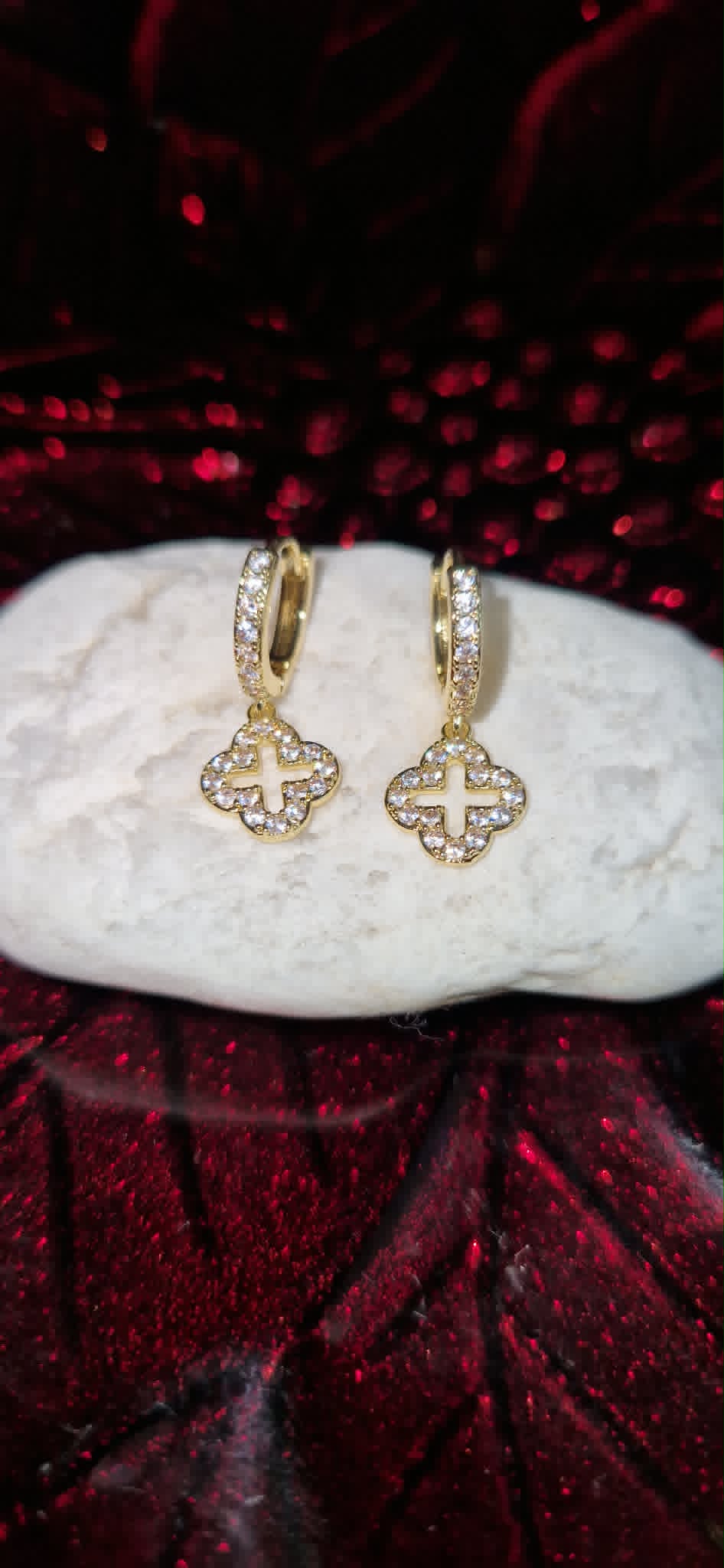 Gold Quatrefoil Sparkle Hoops — QTEEFY Luxe Edition